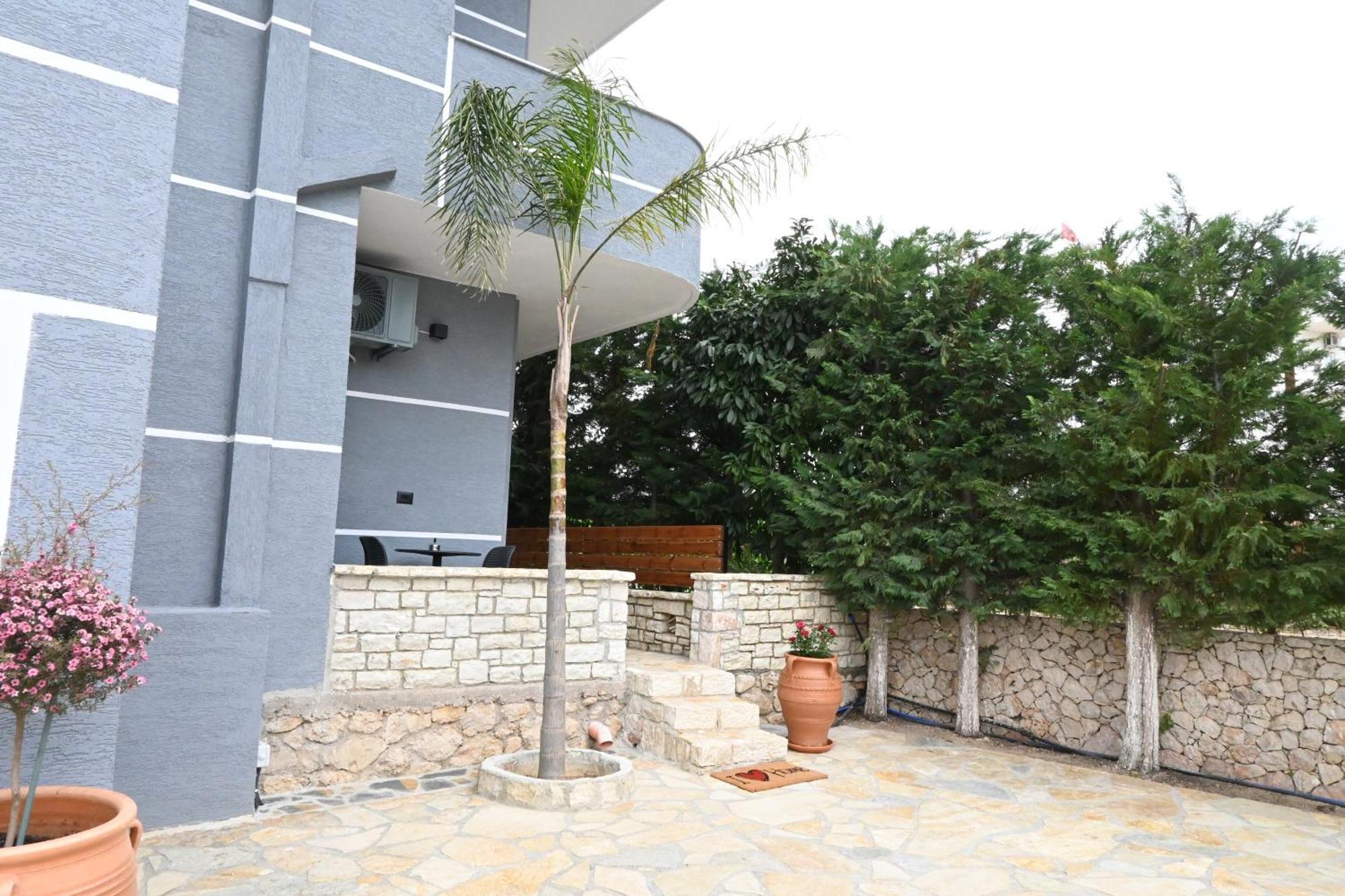 Vila La Familia Ksamil Exterior photo